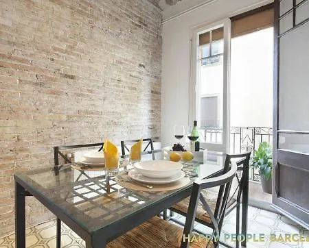 Happy People Sagrada Familia St Pau Apartamento *